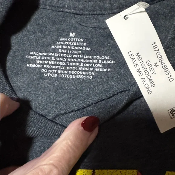 Funny Graphic Teeshirt Size Medium - Picture 3 of 5